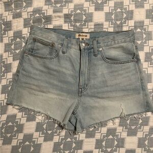 Madewell boyfriend cutoff short